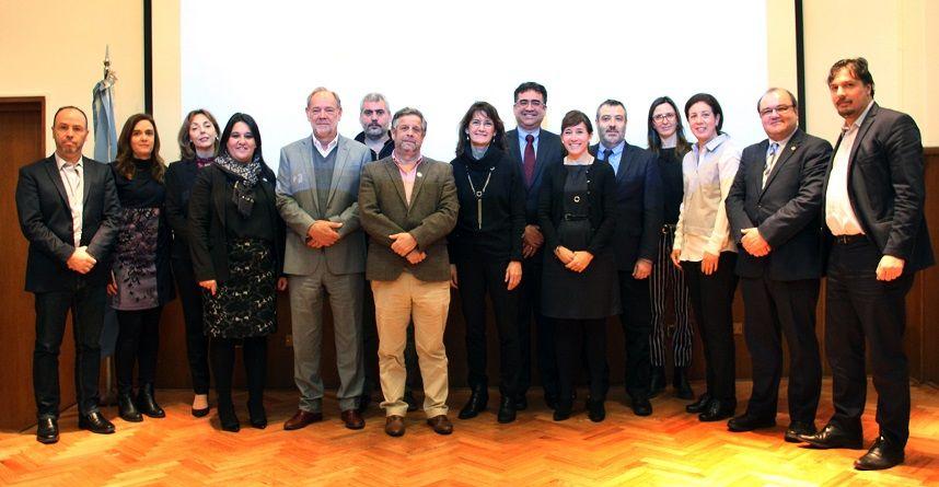 Con apoyo de la OPS, Argentina avanza en la estrategia para ampliar el acceso a medicamentos