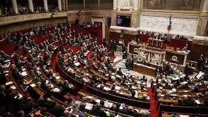 Mantener relaciones sexuales consentidas con niños no es violación en Francia