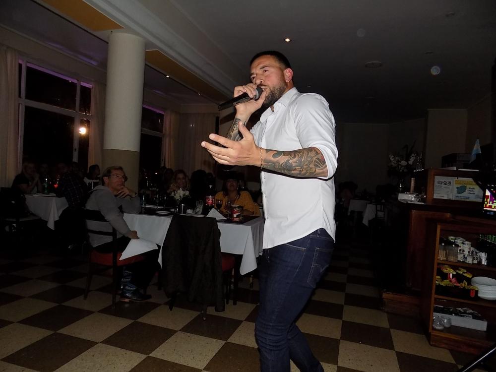 SHOW GUSTAVO SANTILLAN EN ¨VIVANCO¨