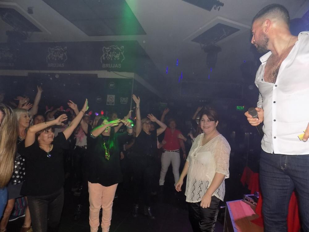 SHOW GUSTAVO SANTILLAN EN ¨BRUJAS TIGRE¨