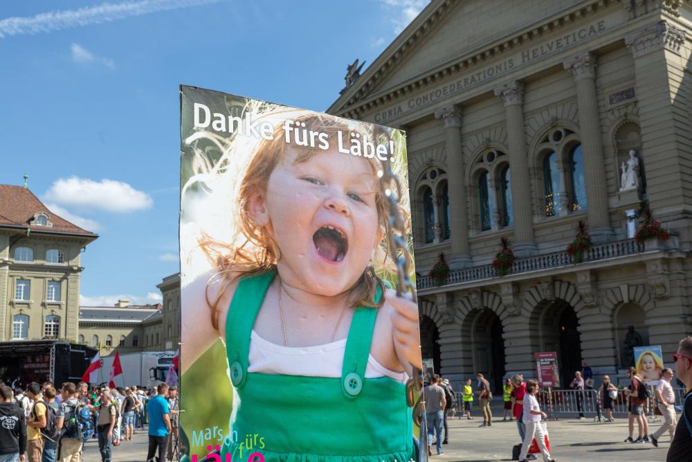 EL 15 DE SEPTIEMBRE SUIZA MARCHÓ POR LA VIDA.