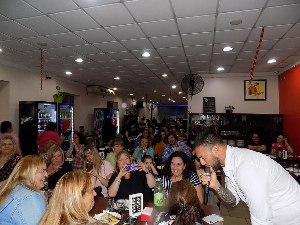 SHOW GUSTAVO SANTILLAN EN ¨MITRE PIZZA¨