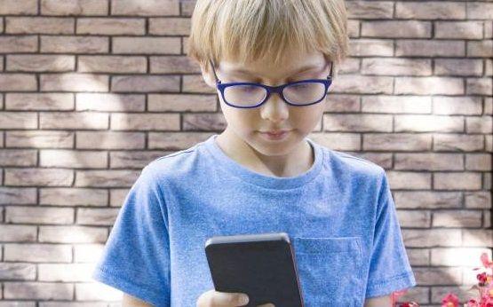 Los niños nacidos en verano tendrían casi el doble de riesgo de miopía