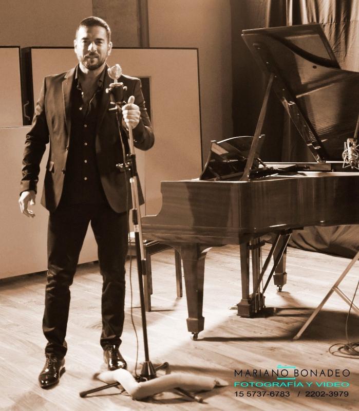 GUSTAVO SANTILLAN ¨CONTIGO APRENDI¨ BOLERO