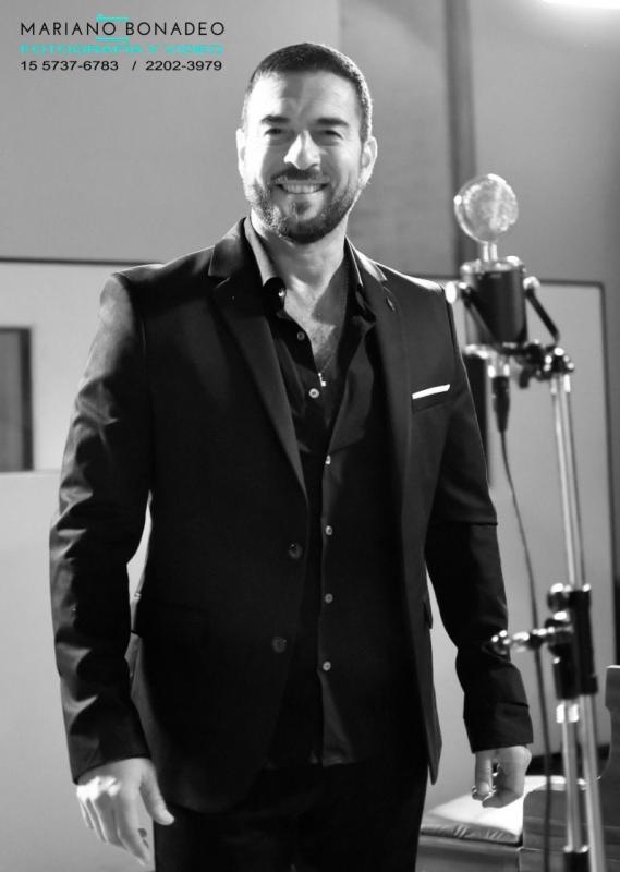 GUSTAVO SANTILLAN ¨CONTIGO A LA DISTANCIA¨ BOLERO