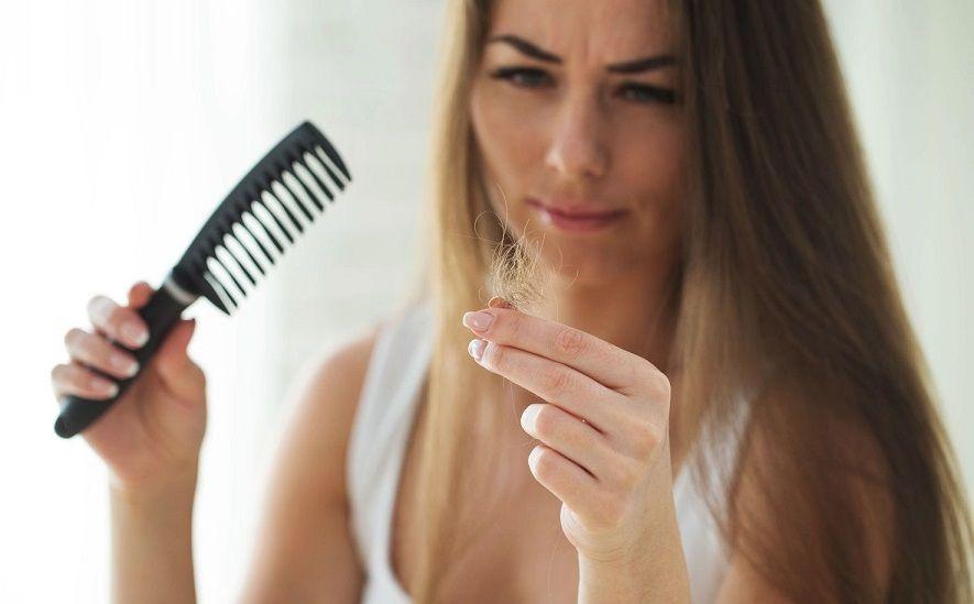 Caída del cabello: si es demasiada cantidad, puede ser síntoma de alguna enfermedad