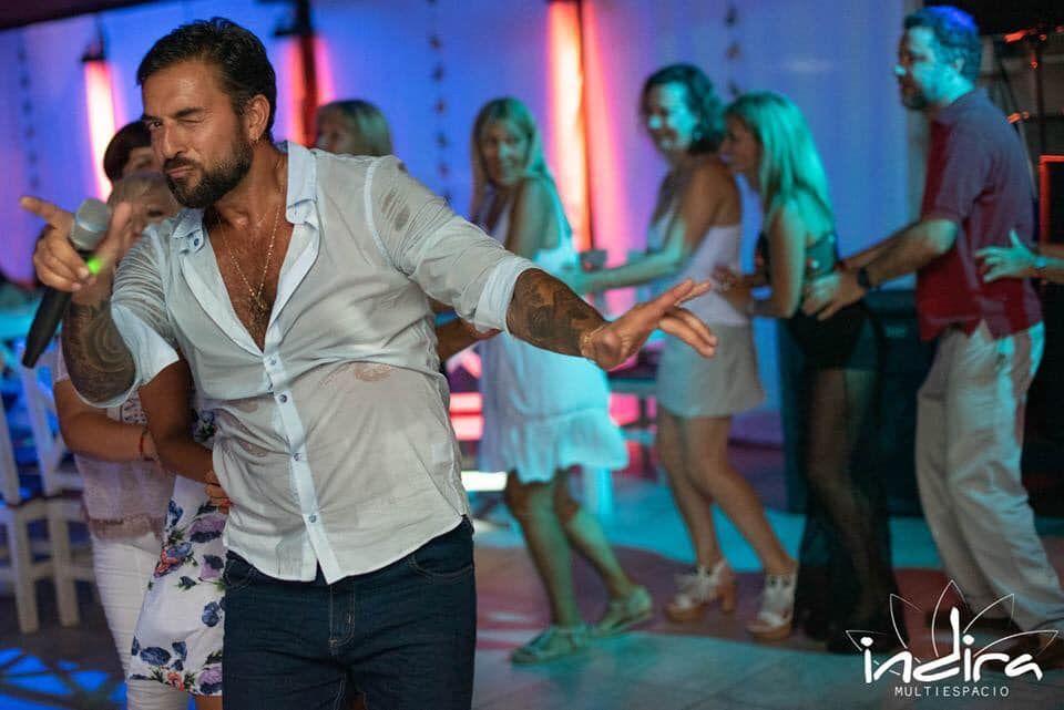 SHOW GUSTAVO SANTILLAN EN ¨INDIRA¨