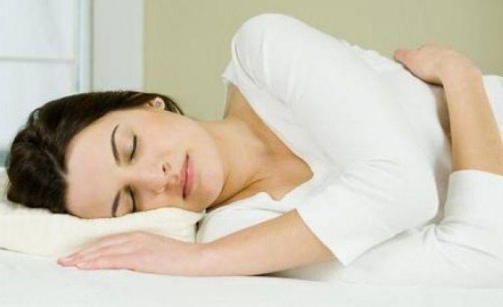 Dormir la siesta ayudaría a controlar la presión