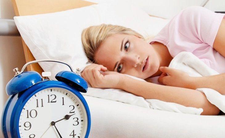 Muchas personas sufren inconvenientes para conciliar el sueño