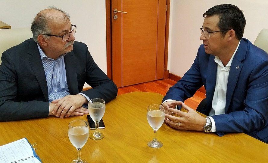 Reunión entre ANMAT y SACPER para fortalecer el trabajo conjunto en materia de implantes