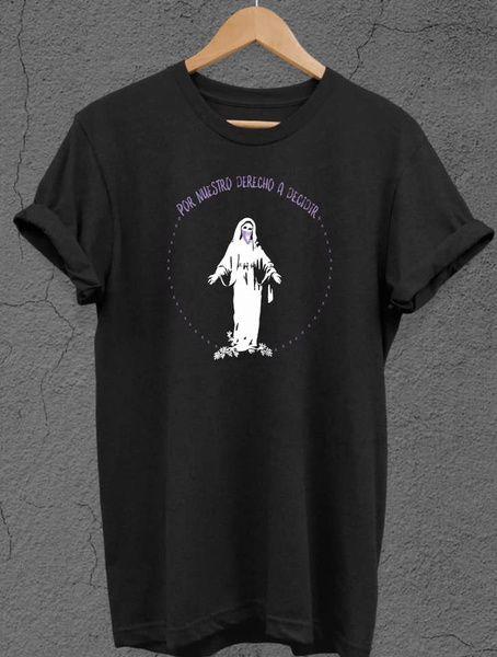 Universidad de Costa Rica: imagen de la Virgen María en camiseta universitaria ¡con la leyenda “Por nuestro derecho a decidir”!