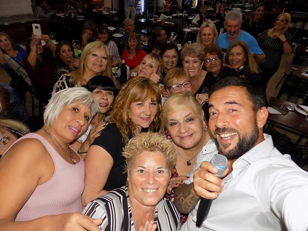 SHOW GUSTAVO SANTILLAN EN ¨MITRE PIZZA¨