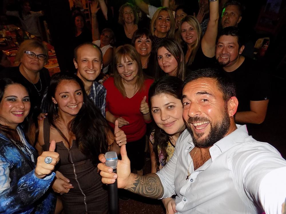 SHOW GUSTAVO SANTILLAN EN ¨COSTA SOFIA¨