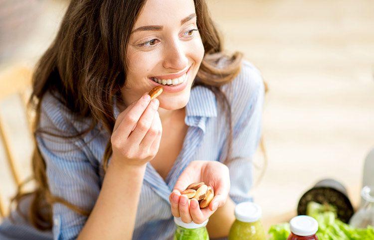 Vinculan los frutos secos en el embarazo con un mejor desarrollo neuropsicológico del bebé