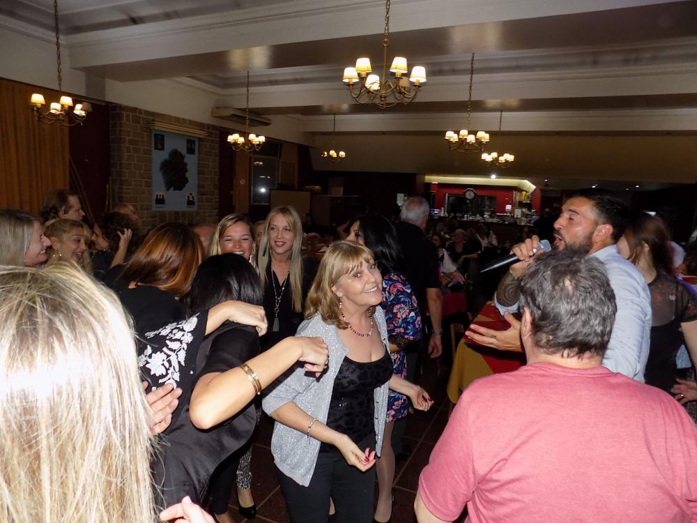 SHOW GUSTAVO SANTILLAN EN ¨LA FAROLA DEL CENTRO GALICIA¨