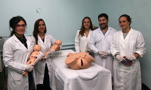El Hospital Materno Infantil de San Isidro incorporó un simulador de parto