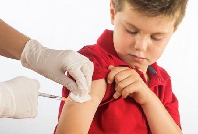 Científicos de todo el mundo piden aumentar los esfuerzos para frenar a los antivacunas