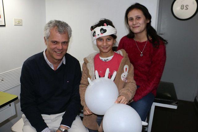 San Isidro: niña de 8 años podrá oír y hablar gracias a un implante realizado en el Materno Infantil