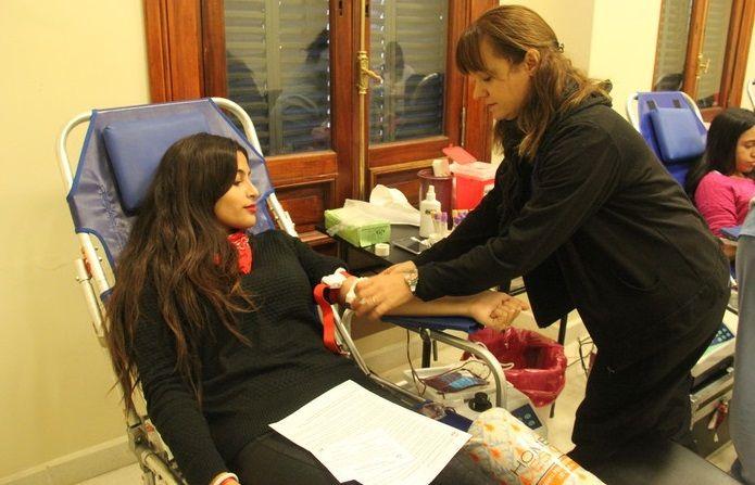 Jornada de donación voluntaria de sangre en la Facultad de Odontología de la UBA