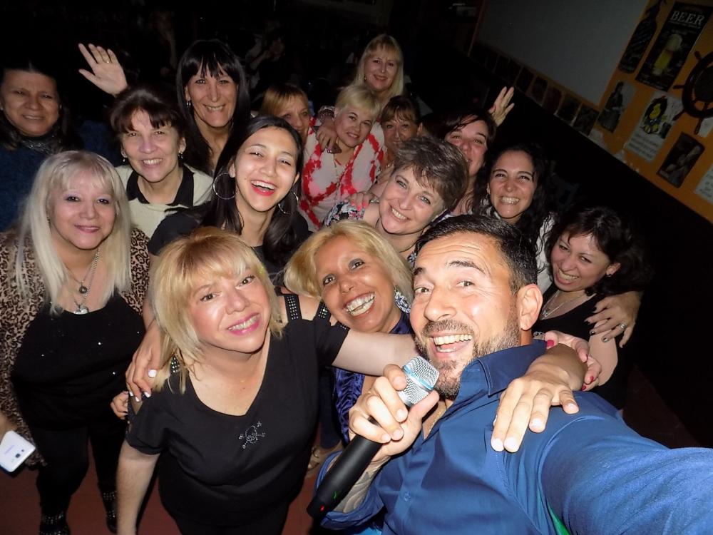 CENA SHOW EN ¨LOS GARDELITOS¨