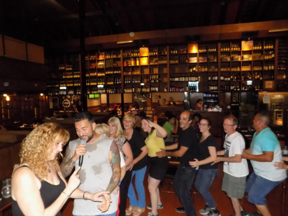 SHOW GUSTAVO SANTILLAN EN ¨LA CANTINA DE MI TIO¨