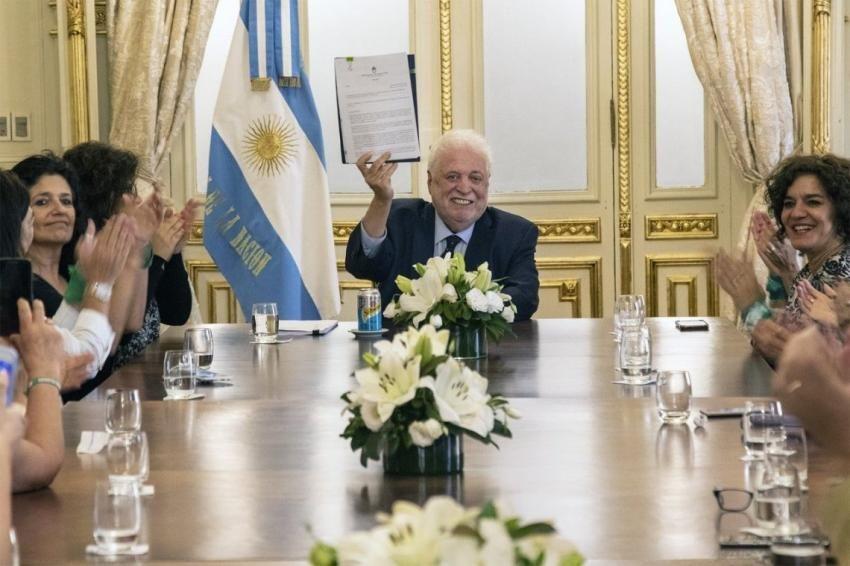 Monseñor Bochatey.
