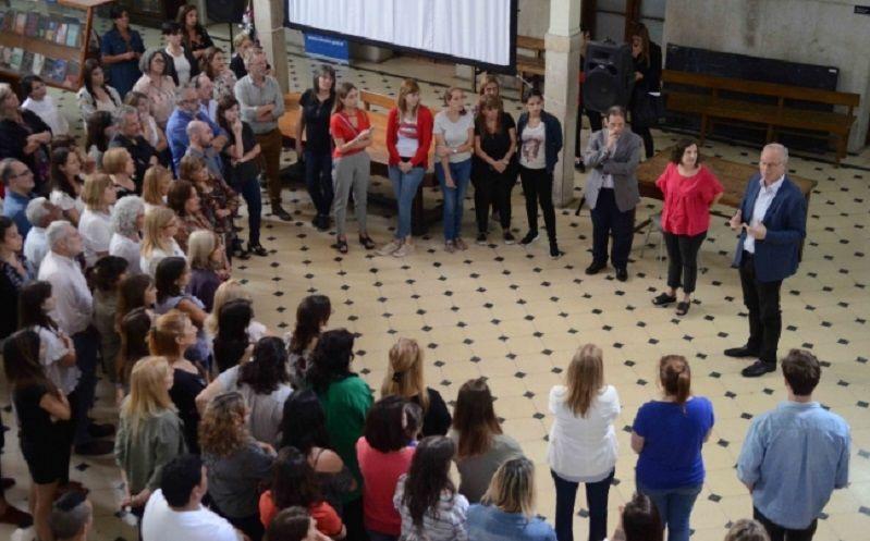 El ministerio de salud de la Pcia. Bs.As. invitó al equipo de la ´Escuela de sanidad´ a trabajar colectivamente