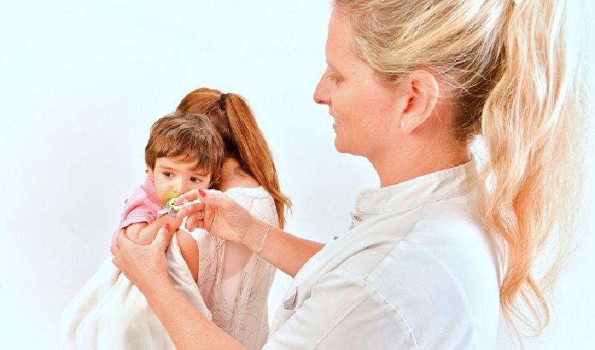 Nuevas recomendaciones de vacunación para controlar el brote de sarampión en curso