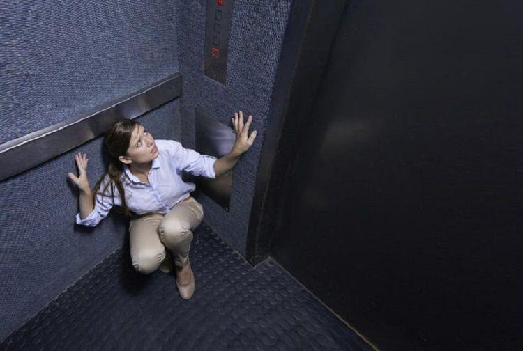 Claustrofobia: Qué es, síntomas, disparadores, causas y tratamientos