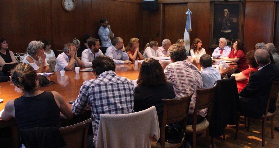 Apoyo de expertos y sociedades científicas a la estrategia de Salud para controlar el brote de sarampión