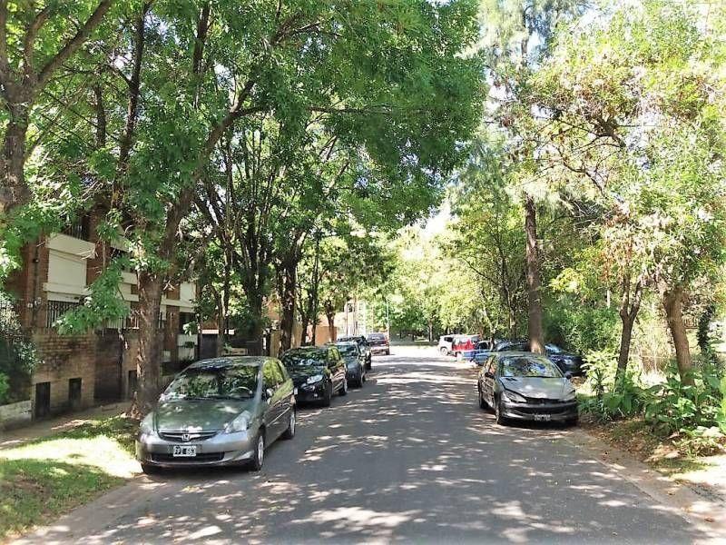 Se vende departamento complejo cerrado en San Isidro - 3 ambientes amplios / Tomo menor valor