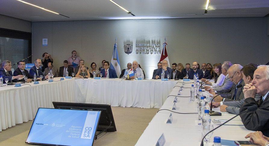 Ginés González García anunció la regularización de la vacuna antimeningocócica