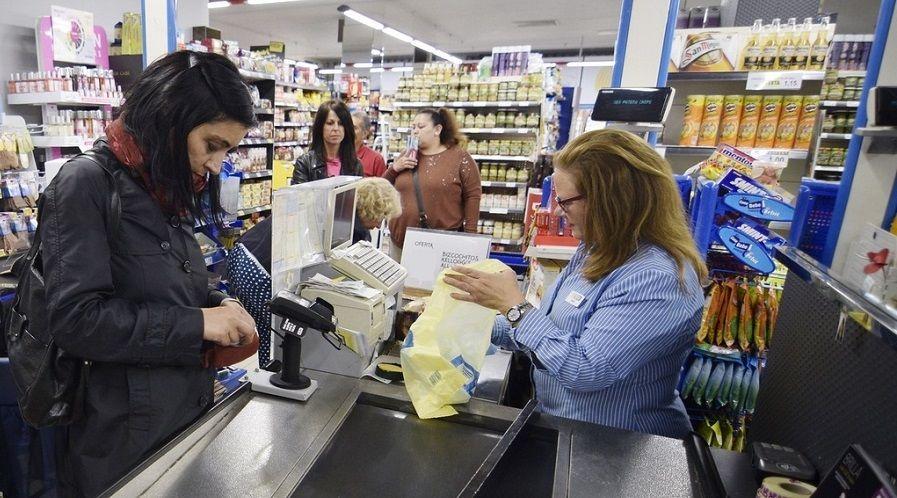 ¿Puedo contagiarme el COVID-19 en el supermercado, la calle o a través de la ropa?