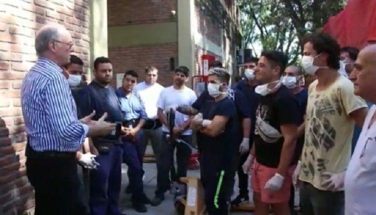 La provincia de Bs. As. inicia la distribución de camas críticas e insumos para fortalecer la atención en hospitales