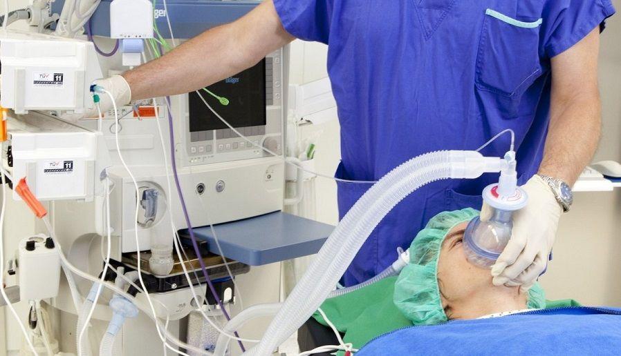 El Ministerio de Salud distribuye 118 respiradores a las provincias
