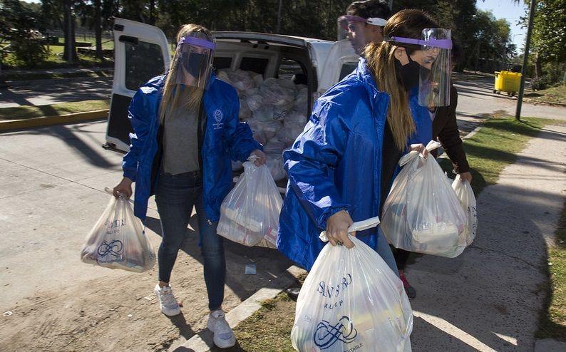 Cuarentena: el Municipio de San Isidro asiste a más de 400 familias del bajo