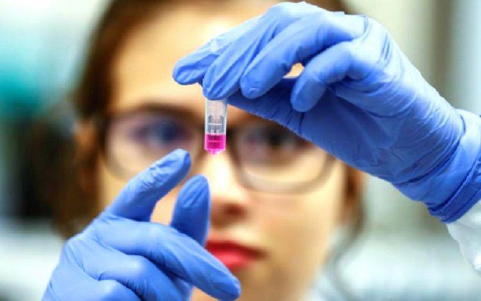 Una empresa alemana comenzó a ensayar en humanos una vacuna del COVID-19