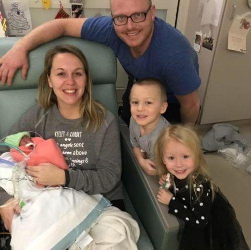 Gemelas prematuras sobreviven a su nacimiento a las 22 semanas de embarazo