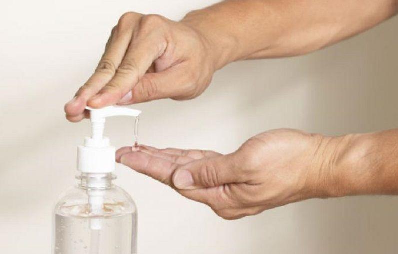 ANMAT prohibió la venta de un alcohol etílico y dos en gel