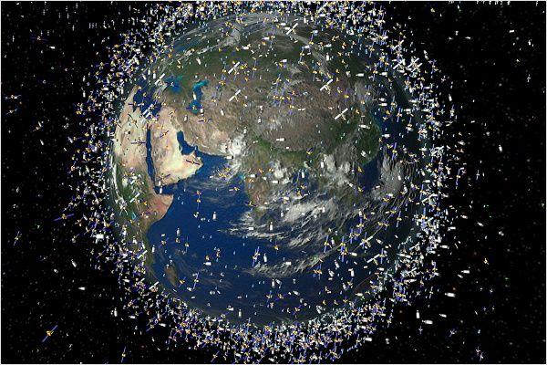 Dos satélites desintegrados tras choque espacial
