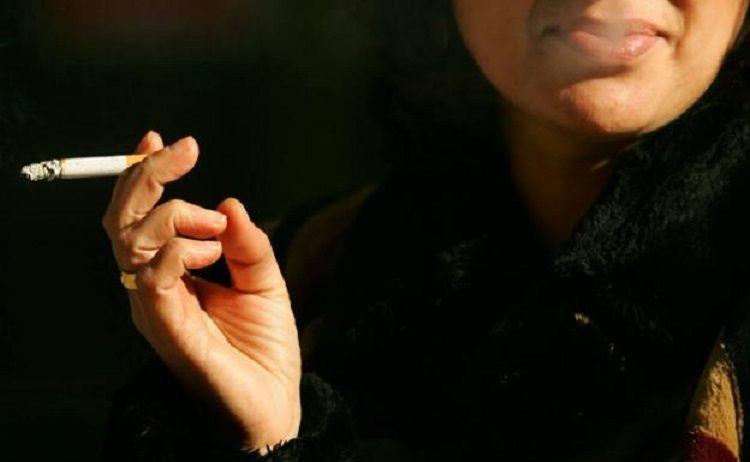 Fumar y vapear endurecen las arterias, causa inflamación y daña el ADN