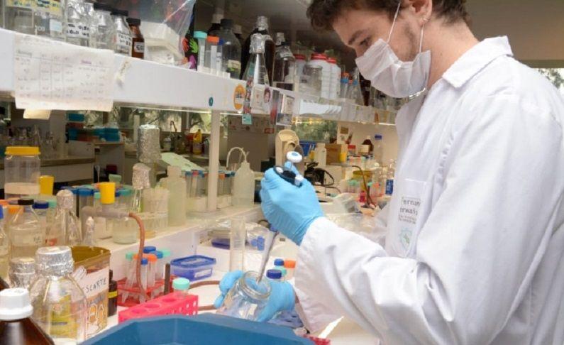 La provincia de Bs. As. incorpora dos nuevos laboratorios de universidades nacionales a su red de diagnóstico