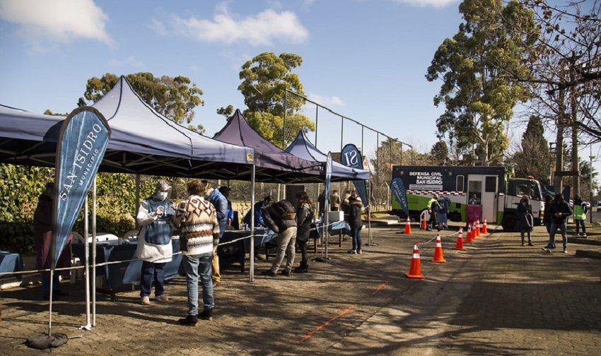 Ya se controlaron por COVID-19 más de 3 mil vecinos de barrios residenciales de San Isidro