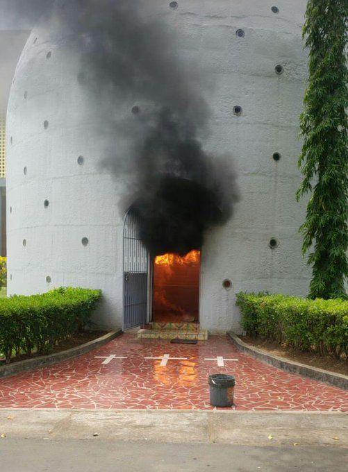 Ataque a Catedral de Managua: Destruyen imagen de Cristo con bomba molotov