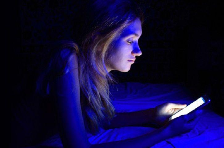 Relacionan la exposición a la luz azul con mayor riesgo de cáncer colorrectal