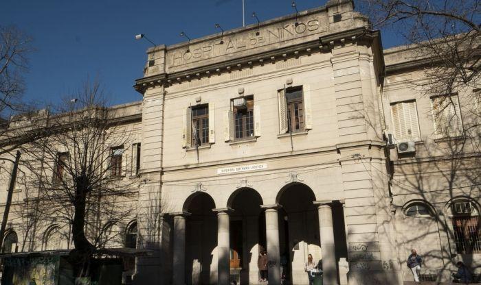 Un niño de 3 años recibió el primer trasplante de médula ósea en la renovada sala 18 del Hospital Sor Maria Ludovica