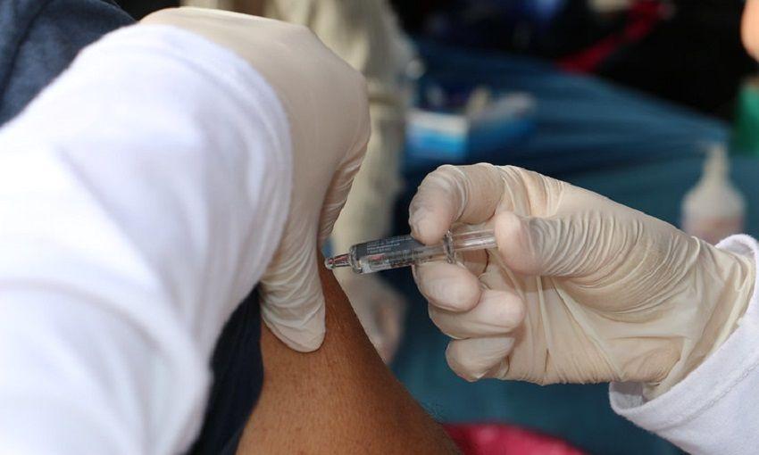 La vacuna contra la COVID-19 podría ser menos efectiva en personas con obesidad