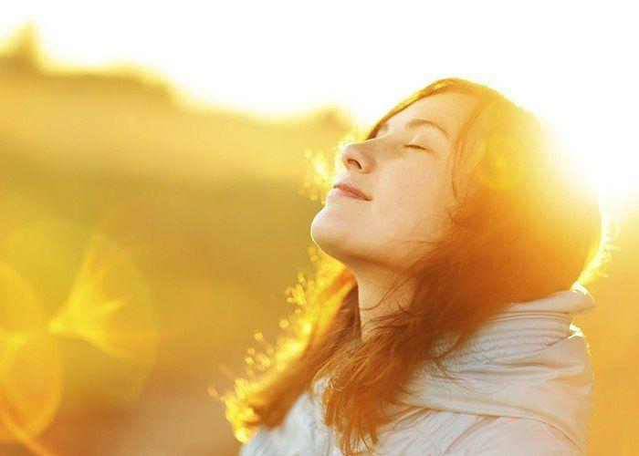 Un nivel insuficiente de vitamina D aumentaría el riesgo de contagio de COVID-19