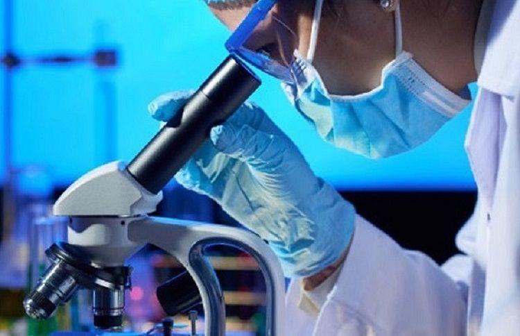 Un hombre se infecta 2 veces con el SARS-CoV-2 pero genéticamente diferentes