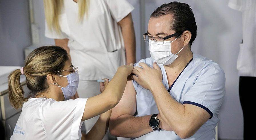 Además de la Sputnik V qué otras vacunas podrían aplicarse en Argentina